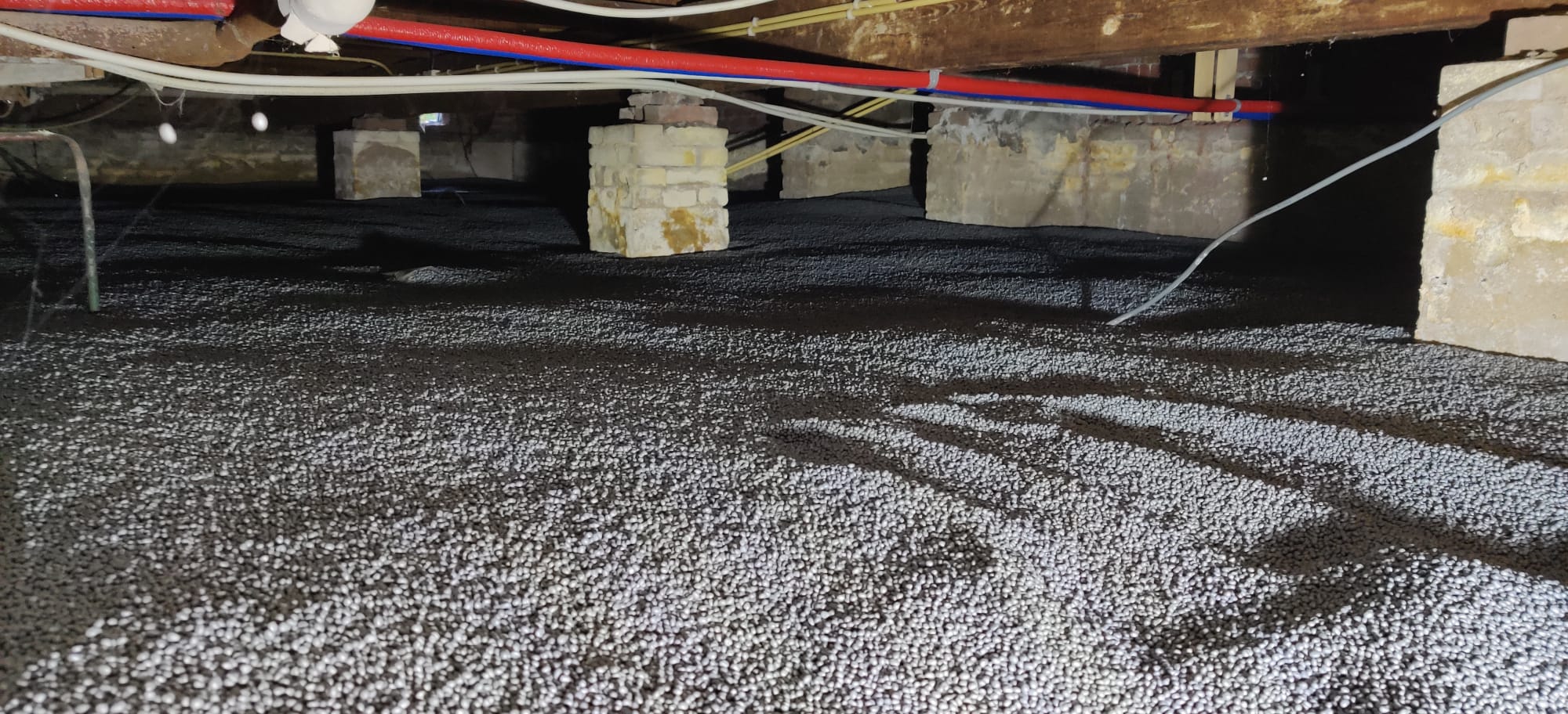 eps parels in de kruipruimte